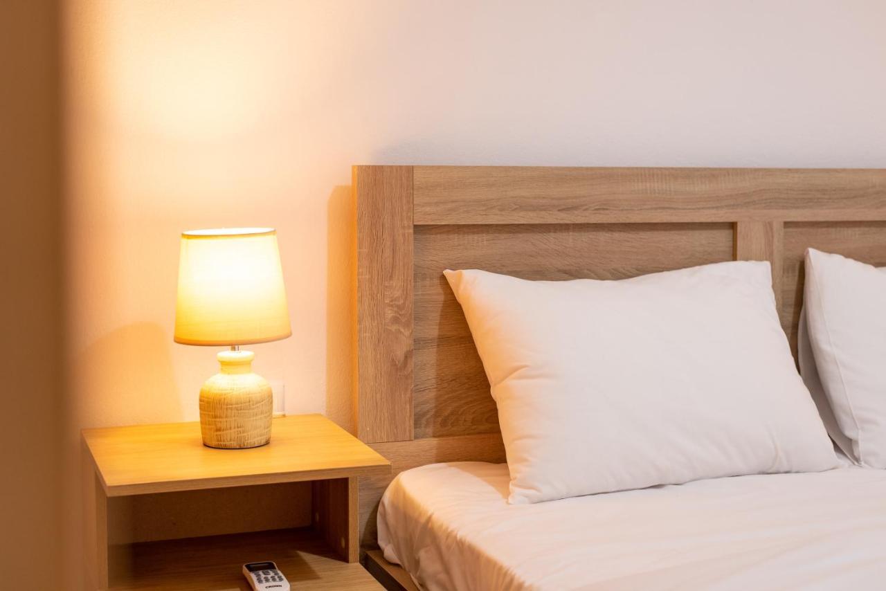 Aelia Apartment Артемида Екстериор снимка