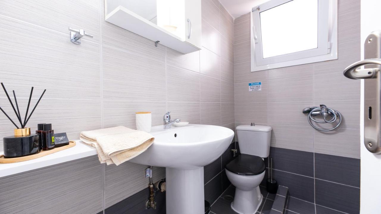 Aelia Apartment Артемида Екстериор снимка