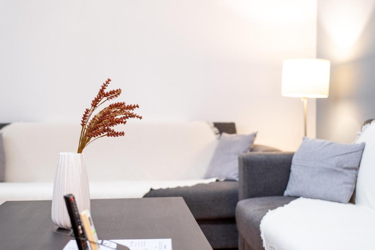 Aelia Apartment Артемида Екстериор снимка