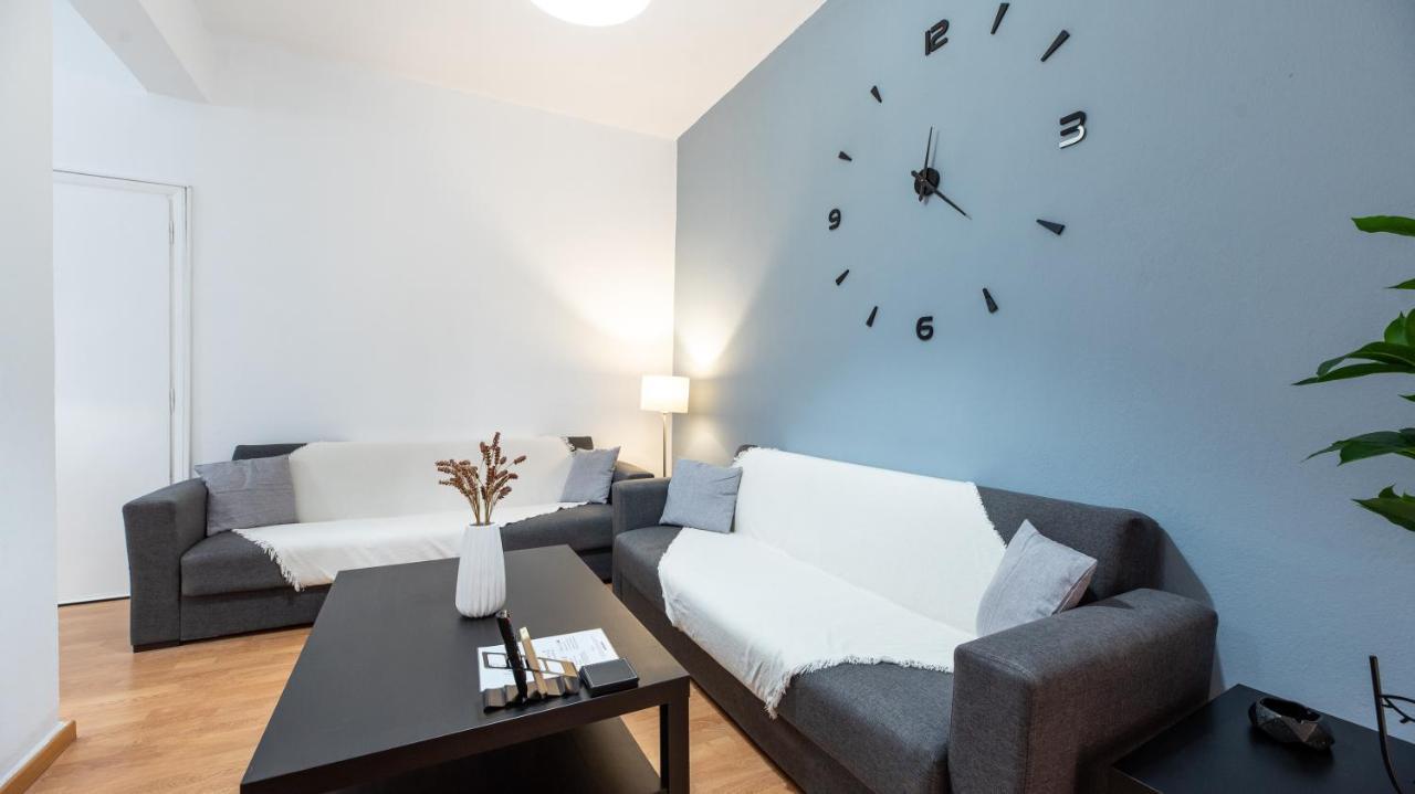 Aelia Apartment Артемида Екстериор снимка